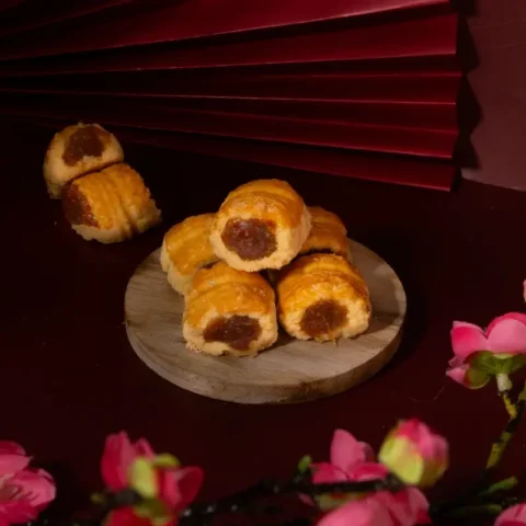 Golden Pineapple Roll