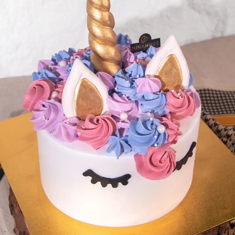 Unicorn Designer Cake - Image 2