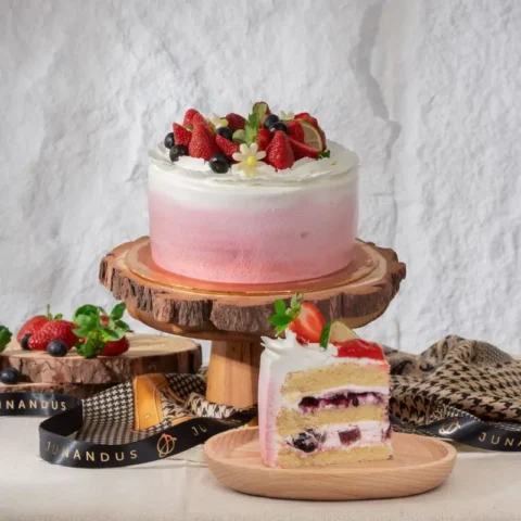 Strawberry Victoria Yogurt Chiffonge®