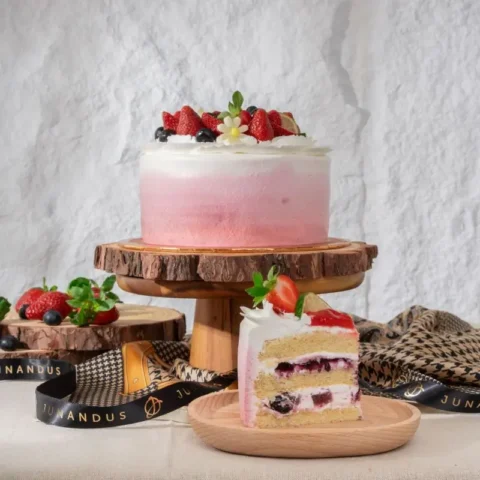Strawberry Victoria Yogurt Chiffonge®