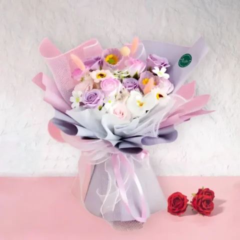 Cassadra Bouquet (Preserved & Soap Flower)