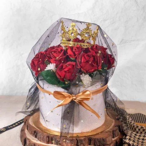 Amanda Red Roses Cake