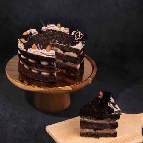 Hazelnut Chocolate Vegan Naked Cake