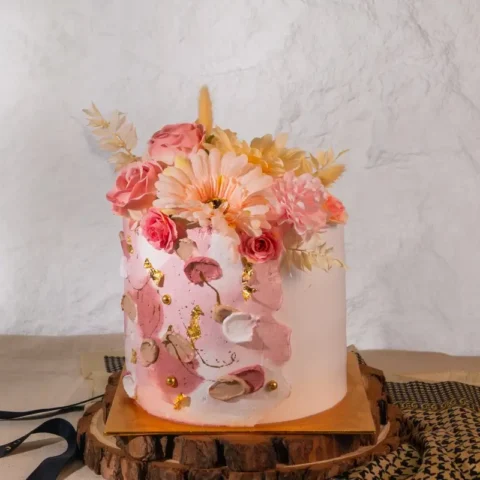 Antique Bloom Designer Cake
