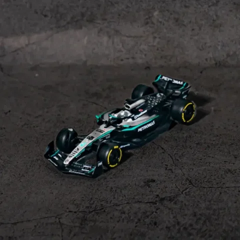 Bburago® F1 Mercedes Car #63 George Russell
