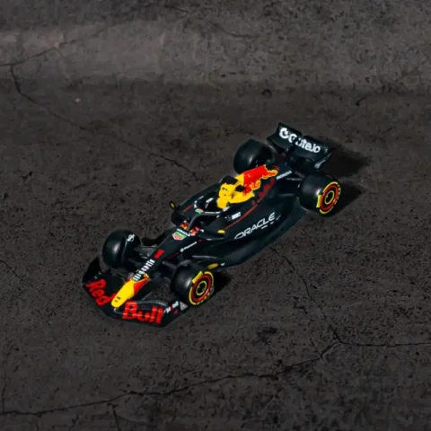 Bburago® F1 Red Bull Car #1 Max Verstappen